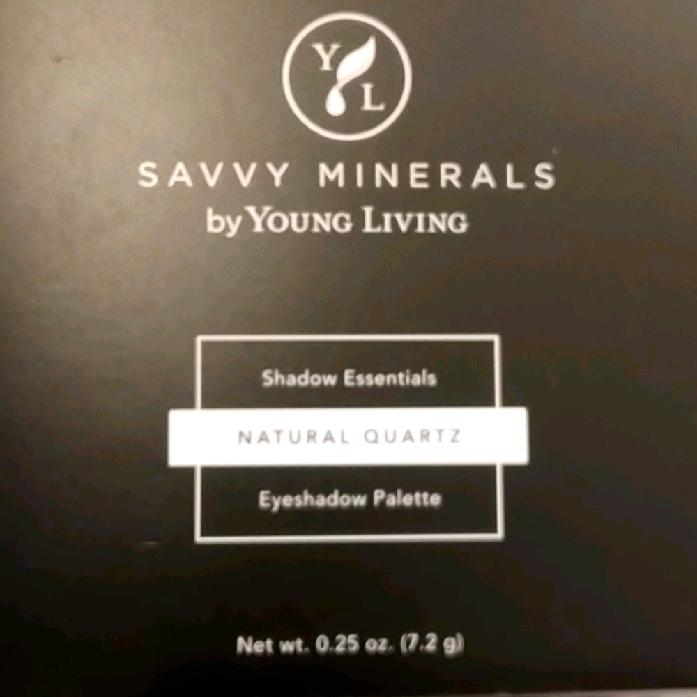 Savvy Minerals eyeshadow palette